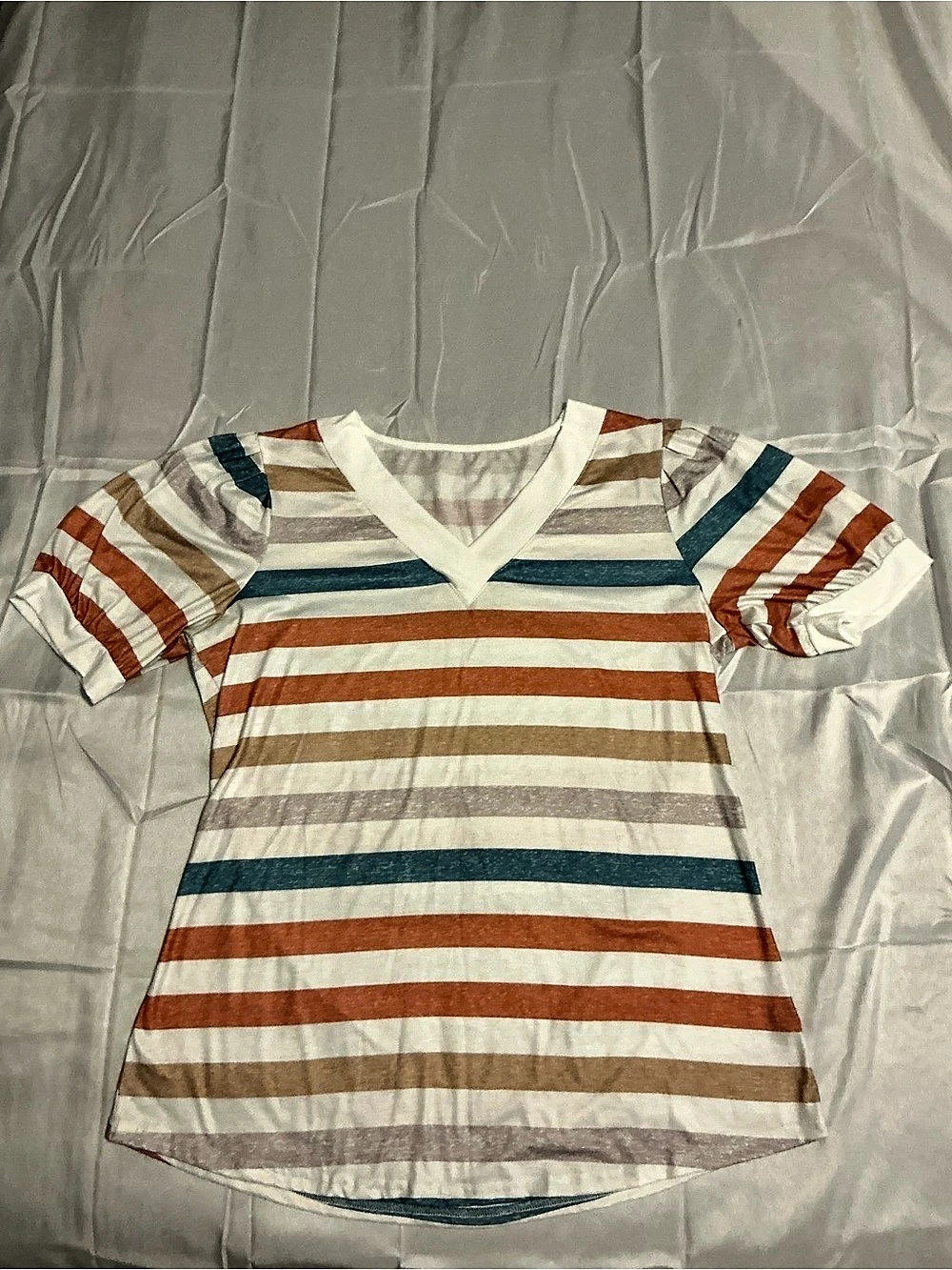 Striped V-Neck Tee in White & Red Size Medium